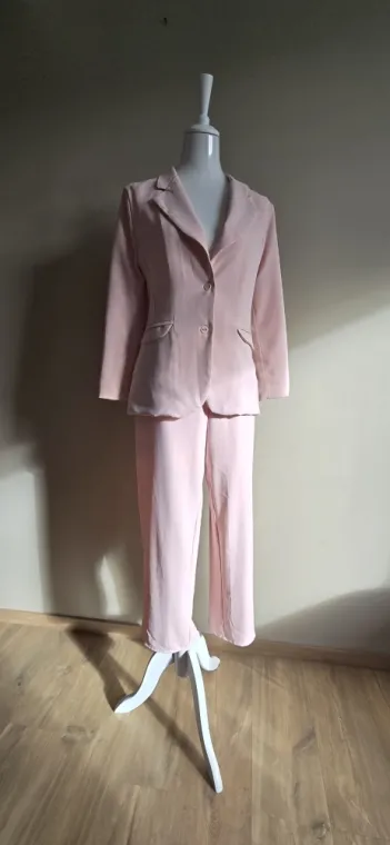 Création d'un tailleur femme pour évènement à Beaurainville, Pas-de-Calais, FASHION Création